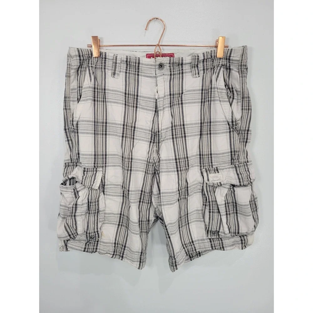 Levis Mens Plaid Cargo Shorts Y2K Skater Cotton Size 36‎ Relaxed Fit Utility